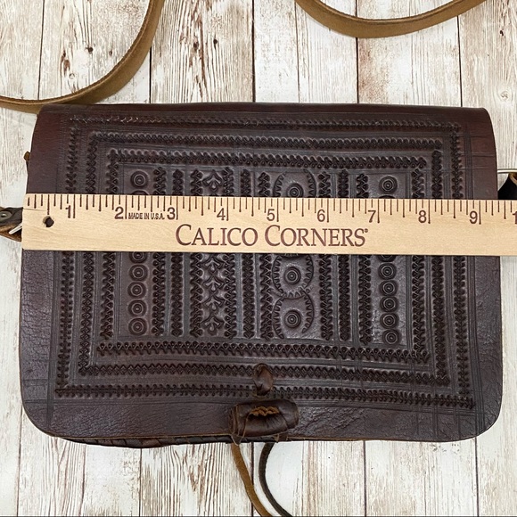 Vintage Hand tooled Embossed Leather Fold Over Crossbody Bag - Picture 7 of 14